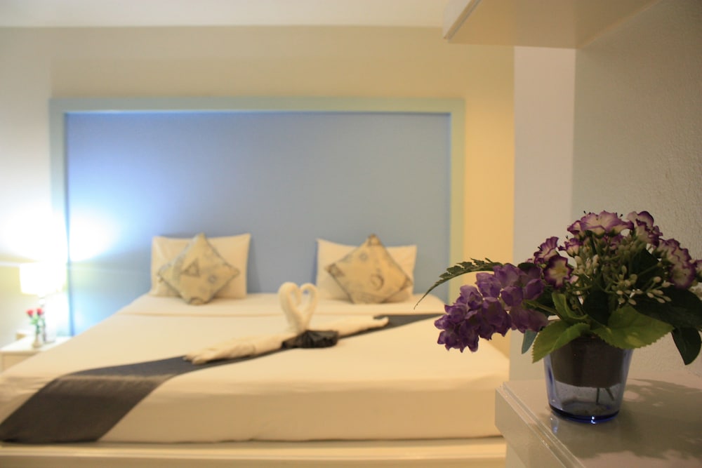 Phuket Racha Guesthouse