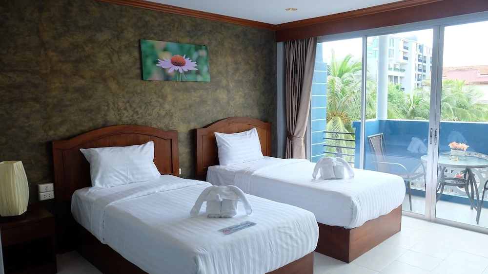 Phuket Racha Guesthouse
