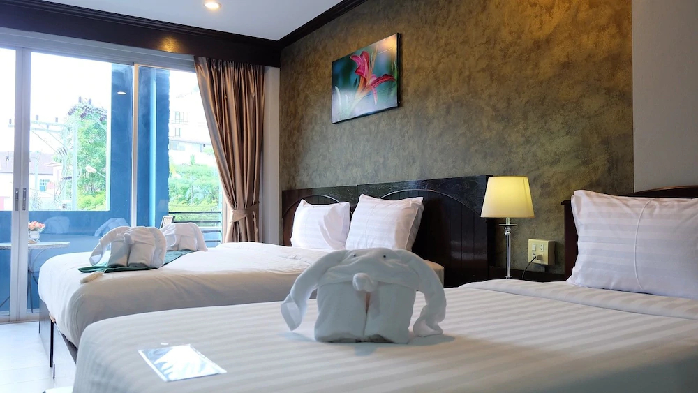 Phuket Racha Guesthouse