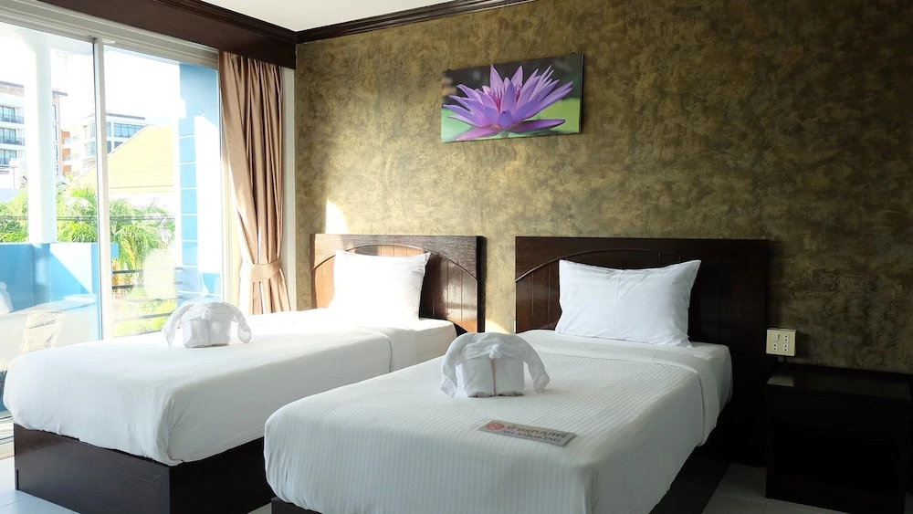 Phuket Racha Guesthouse