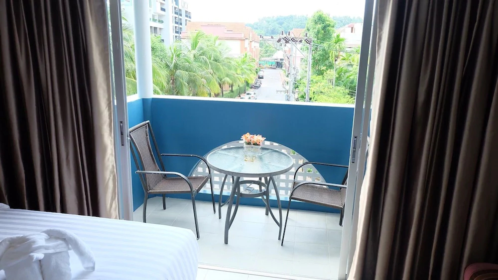 Phuket Racha Guesthouse