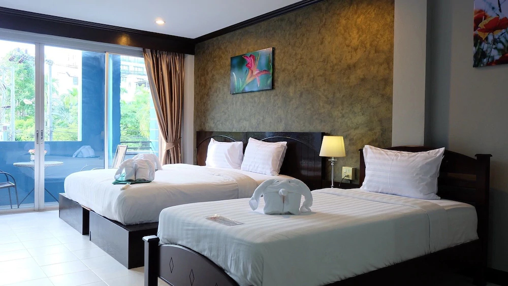 Phuket Racha Guesthouse