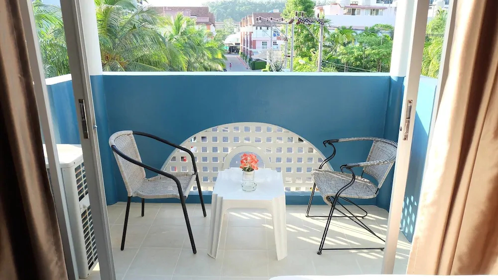Phuket Racha Guesthouse