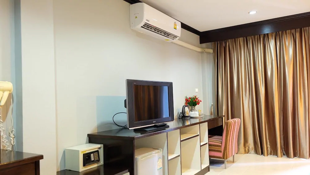 Phuket Racha Guesthouse