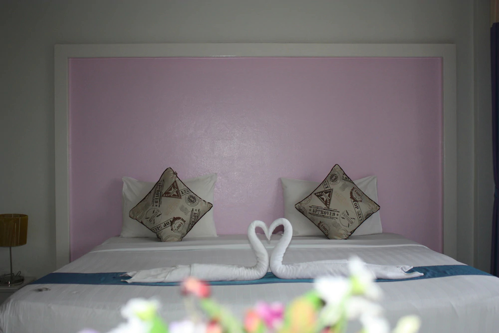 Phuket Racha Guesthouse