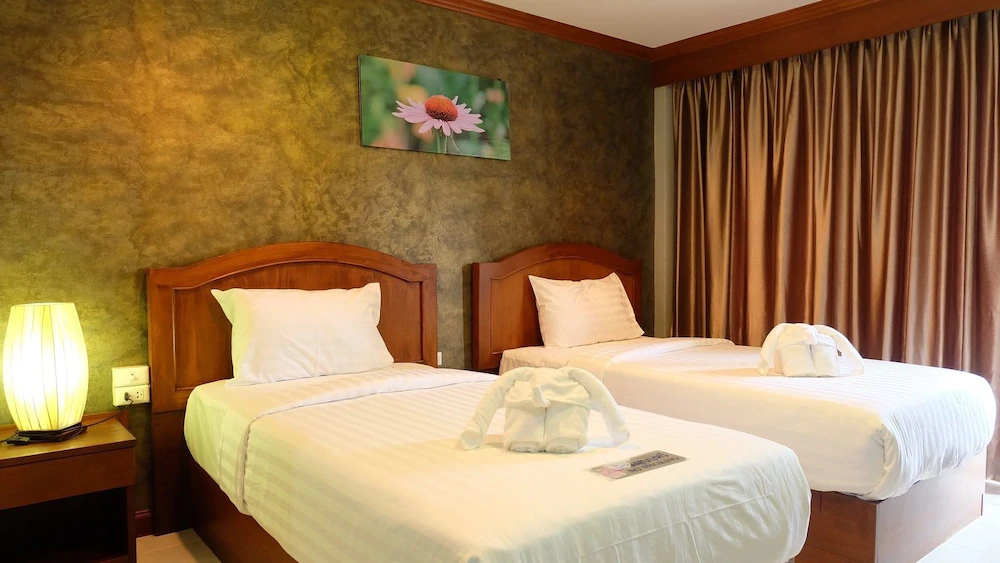 Phuket Racha Guesthouse