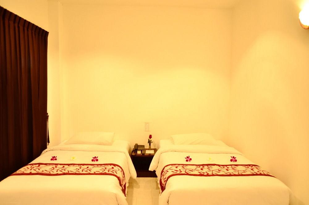 Phuket Siray Hut Resort