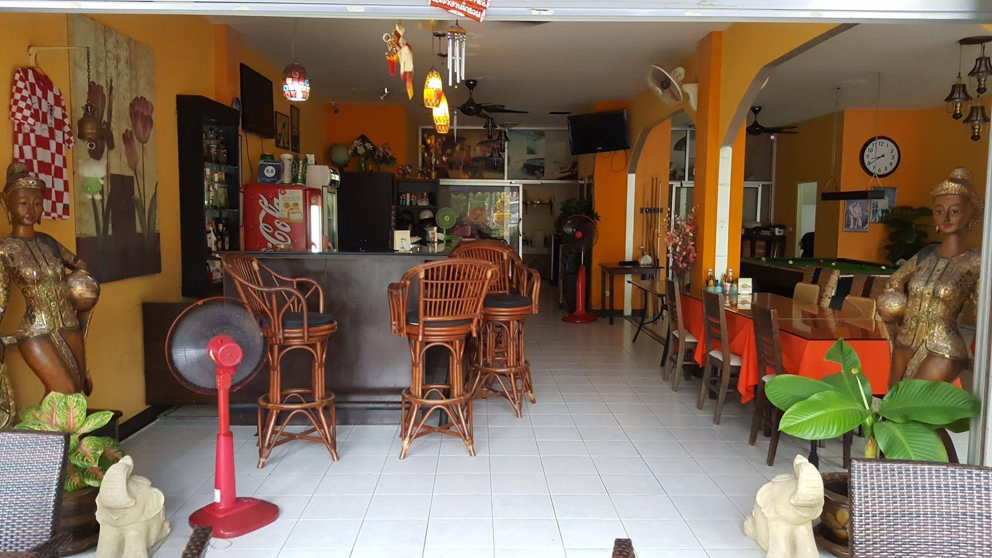 Pitstop Restaurant and Guesthouse