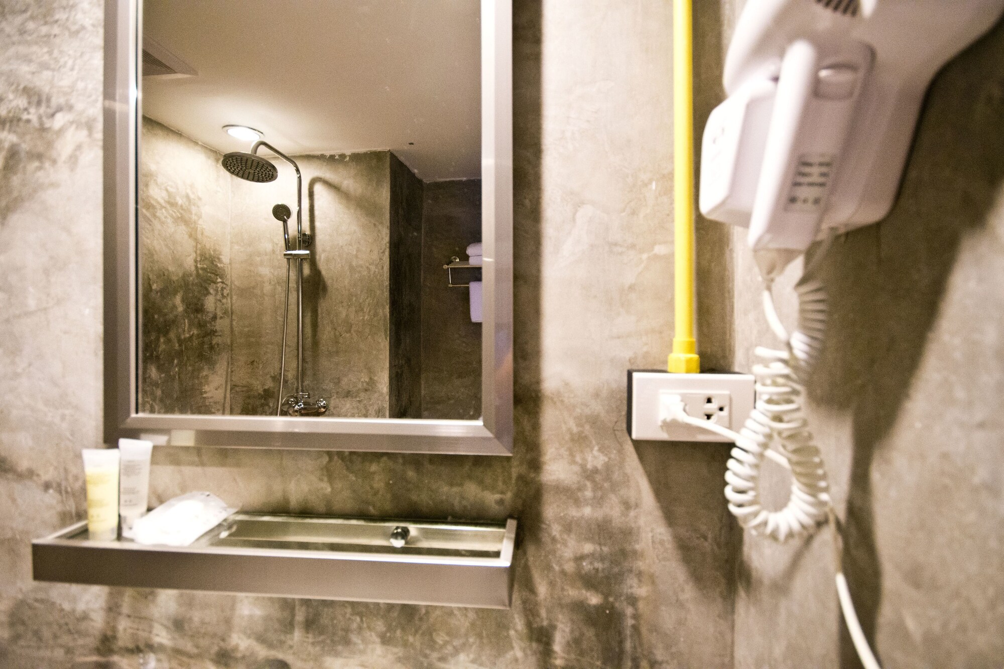 Quip Design Phuket Hotel