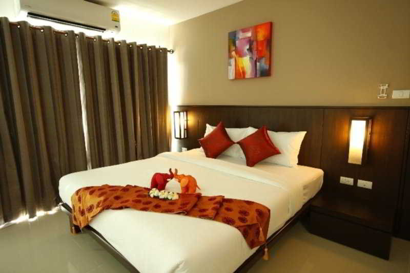 OYO 241 Ratana Hotel Sakdidet