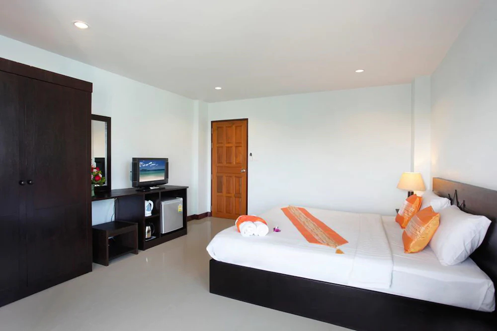 Raya Rawai Place