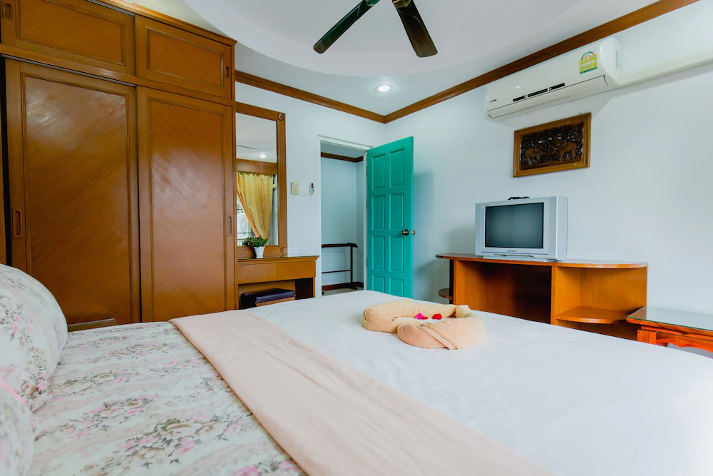 R K Guesthouse