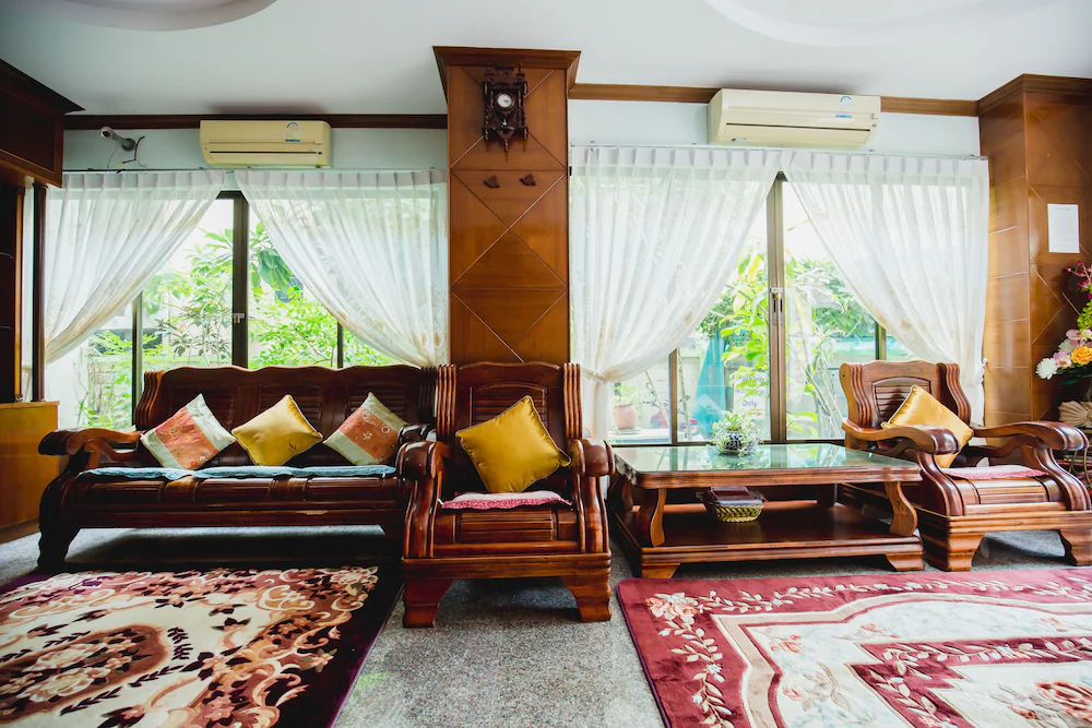 R K Guesthouse