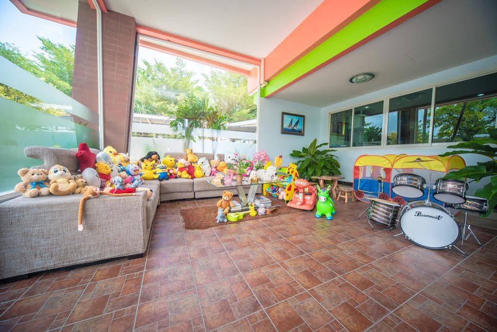 Santiphap Villa & Hotel