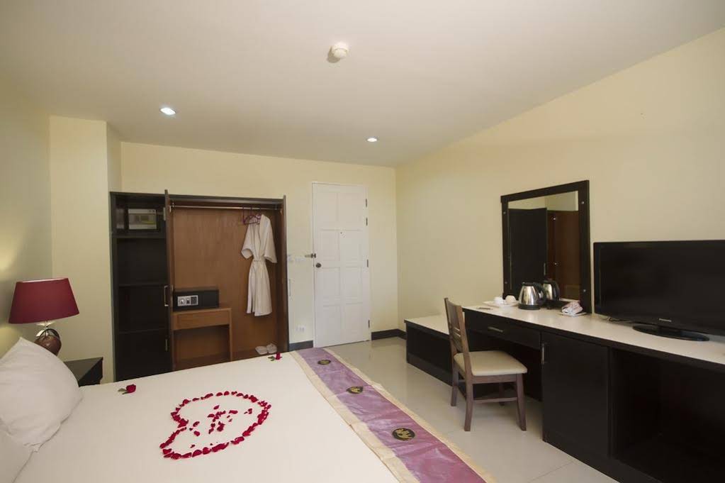 Santiphap Villa & Hotel