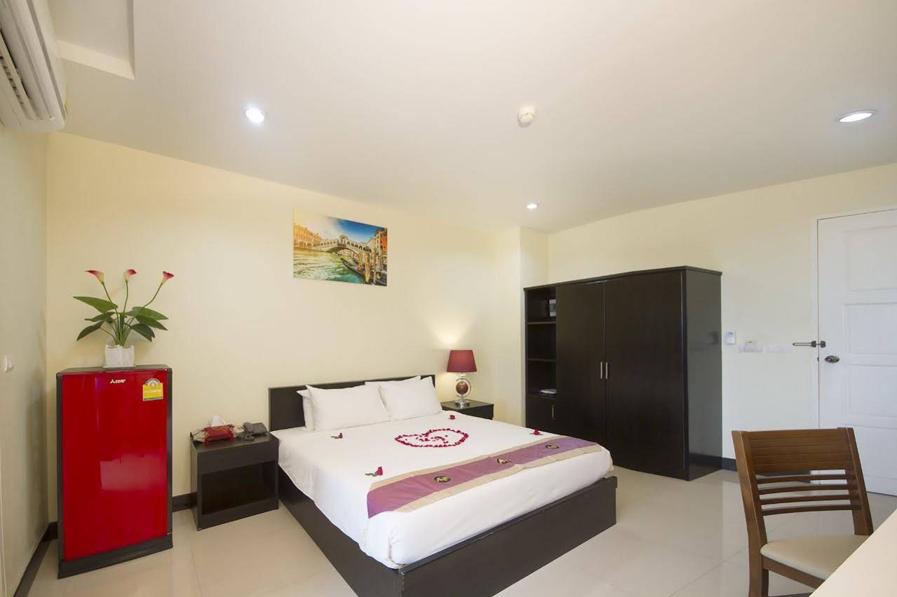 Santiphap Villa & Hotel