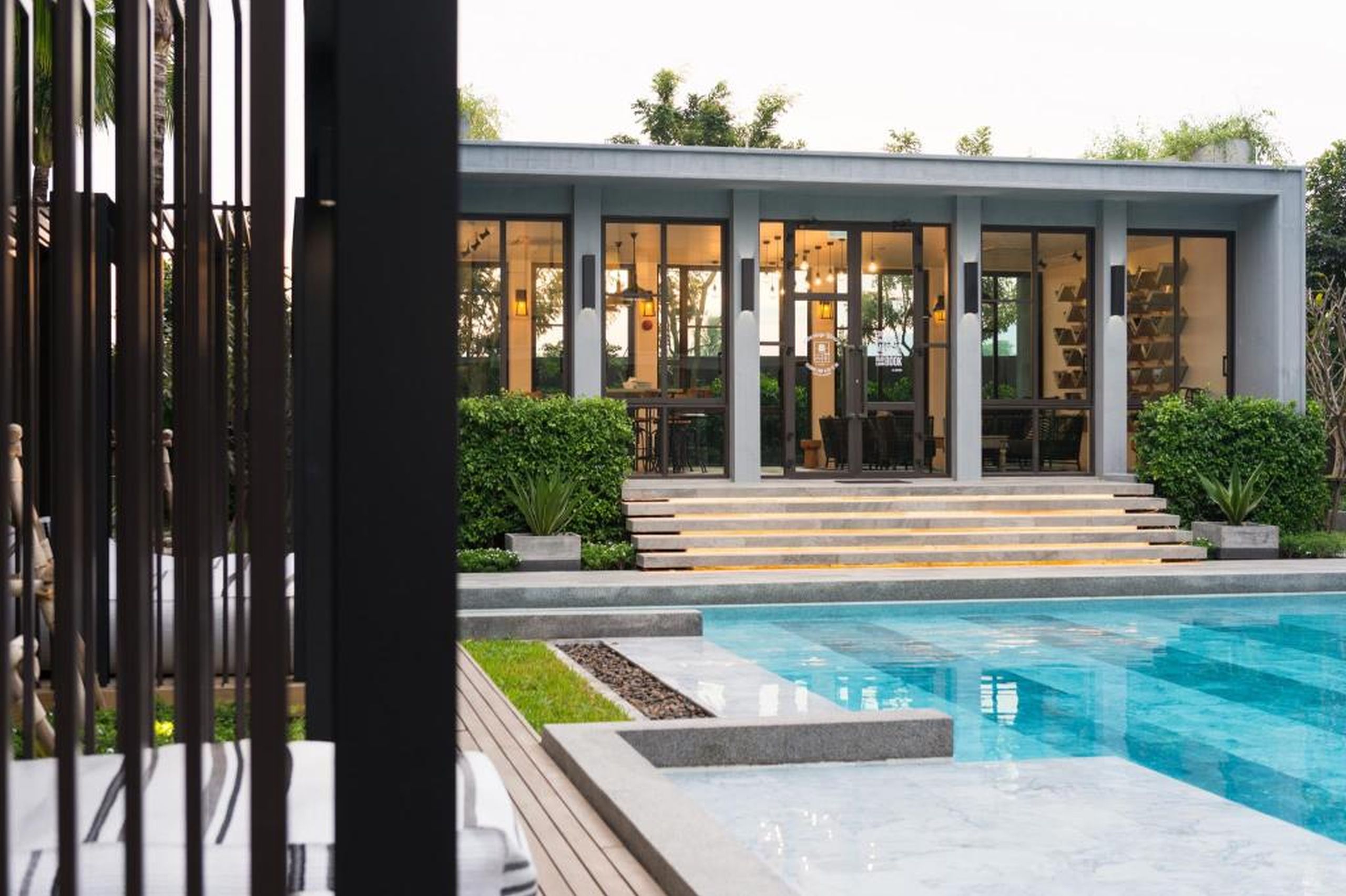 Saturdays Residence
