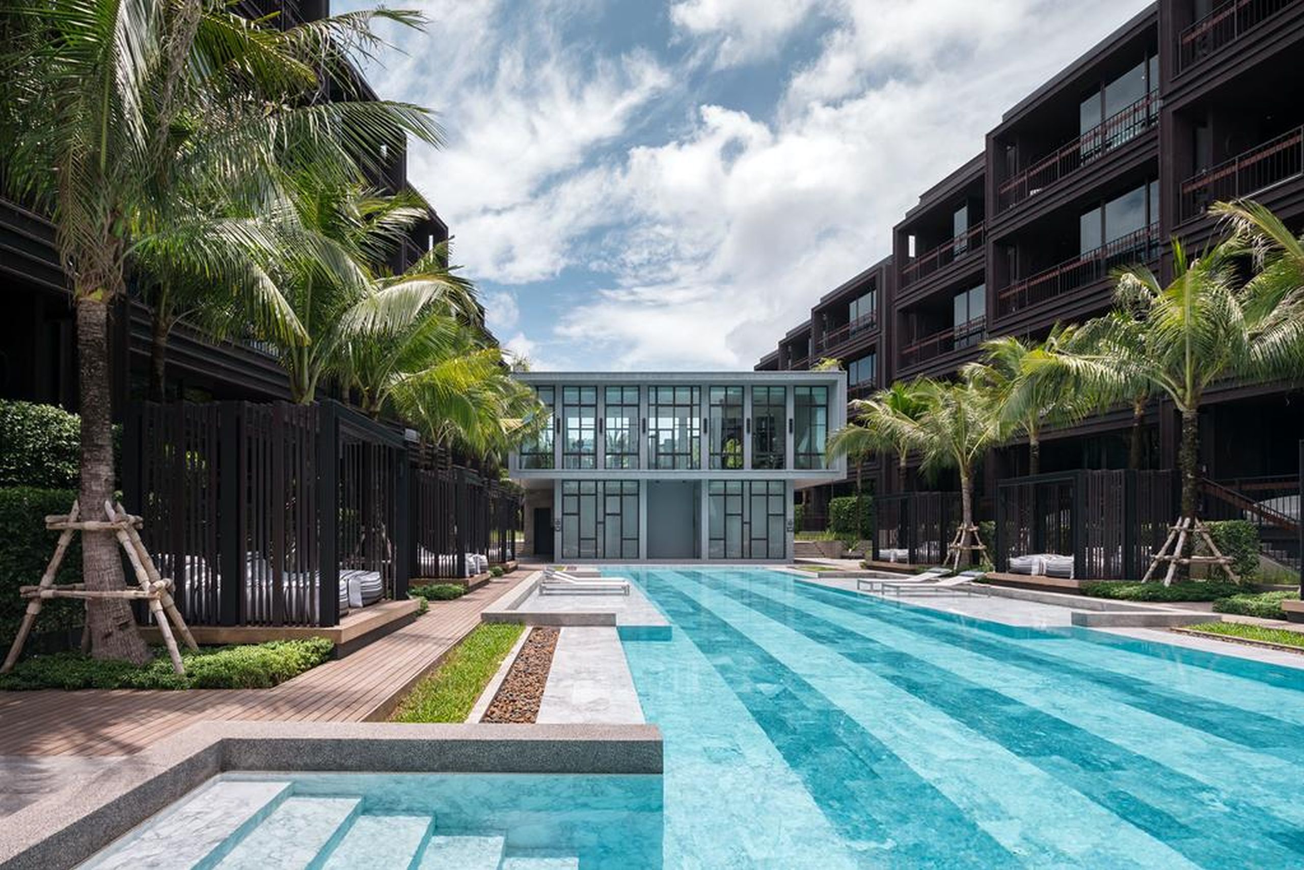 Saturdays Residence