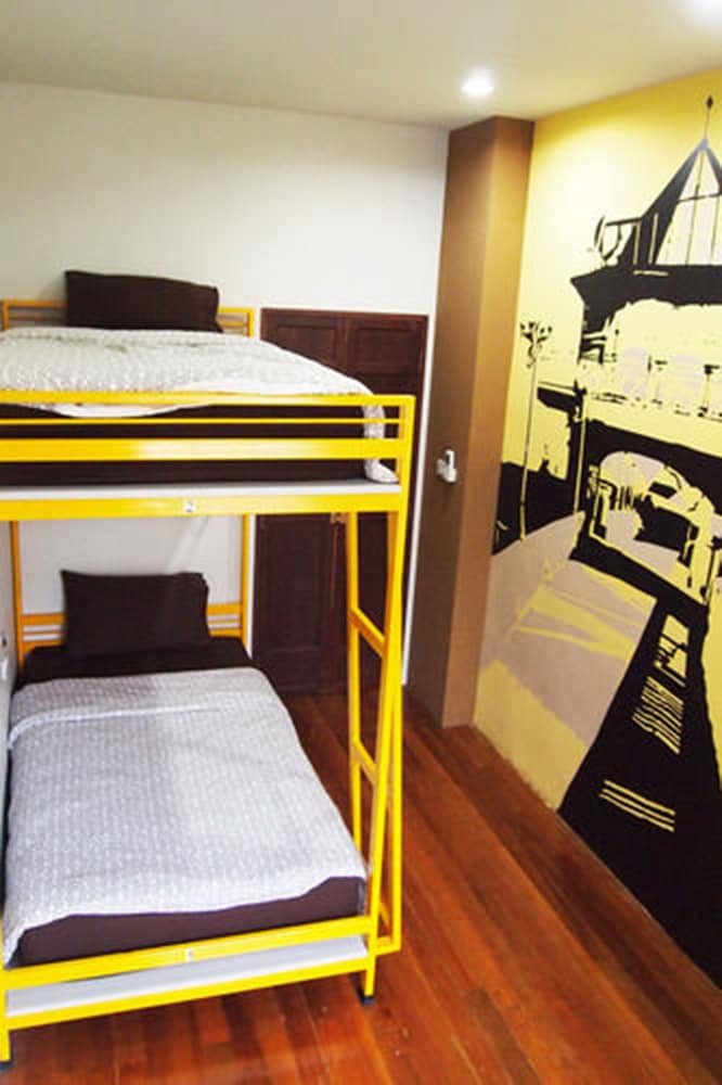 Sunny Hostel Phuket