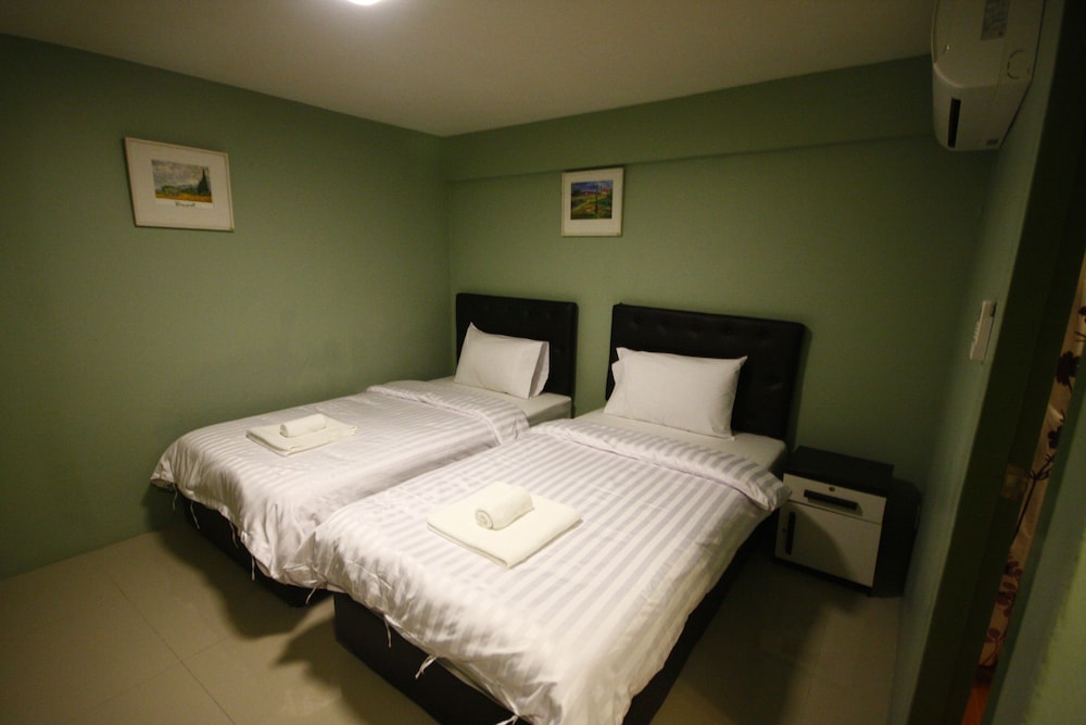 Surachet at 257 Boutique House