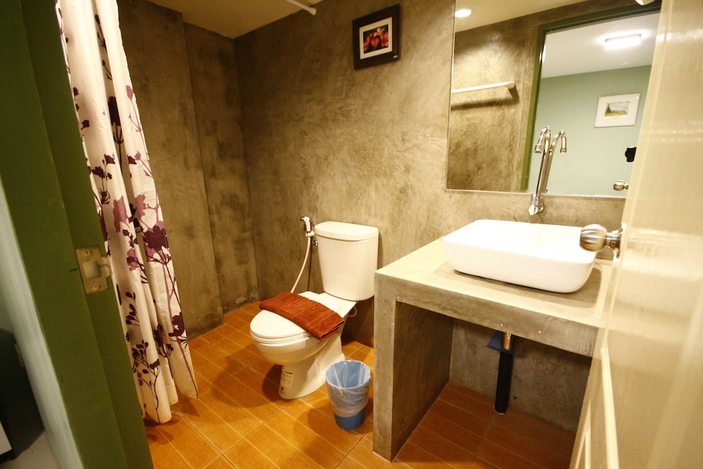 Surachet at 257 Boutique House