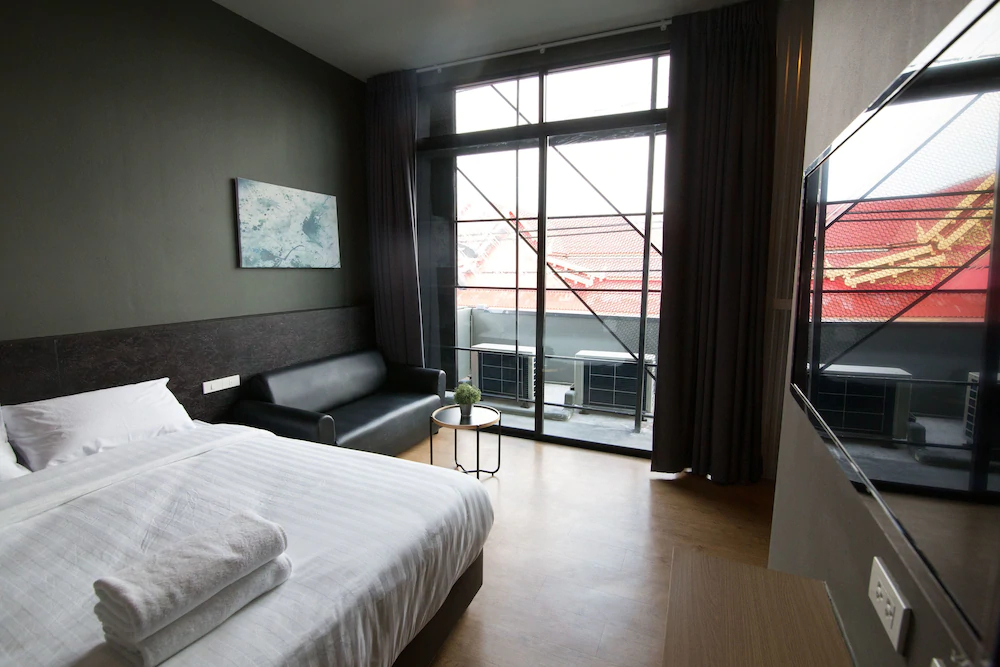 The Arbern Hostel x Bistro