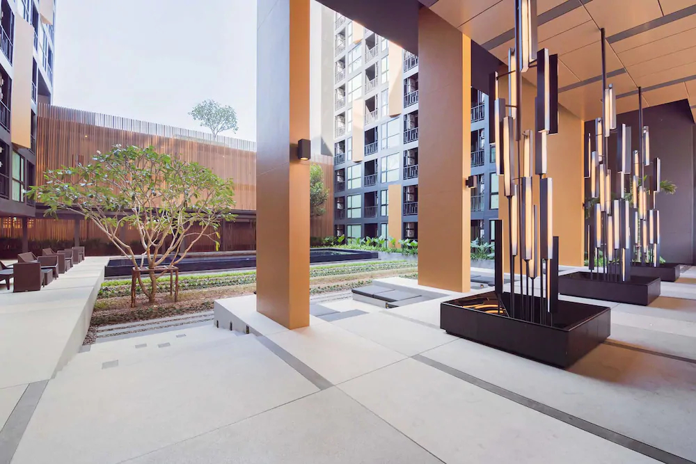 THE BASE Height by Favstay