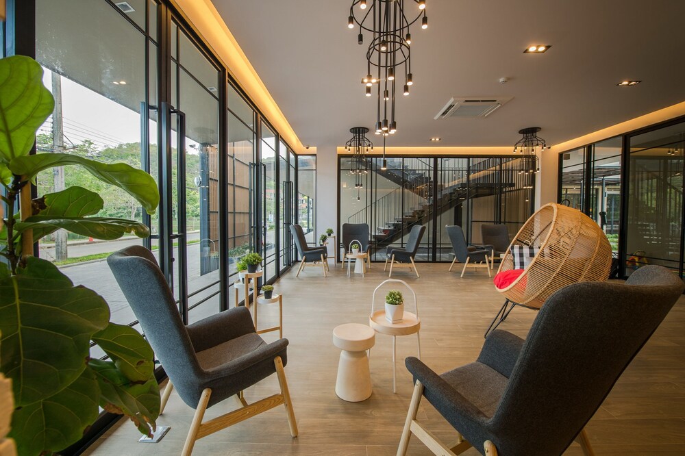 The Gallery Hotel Naiharn