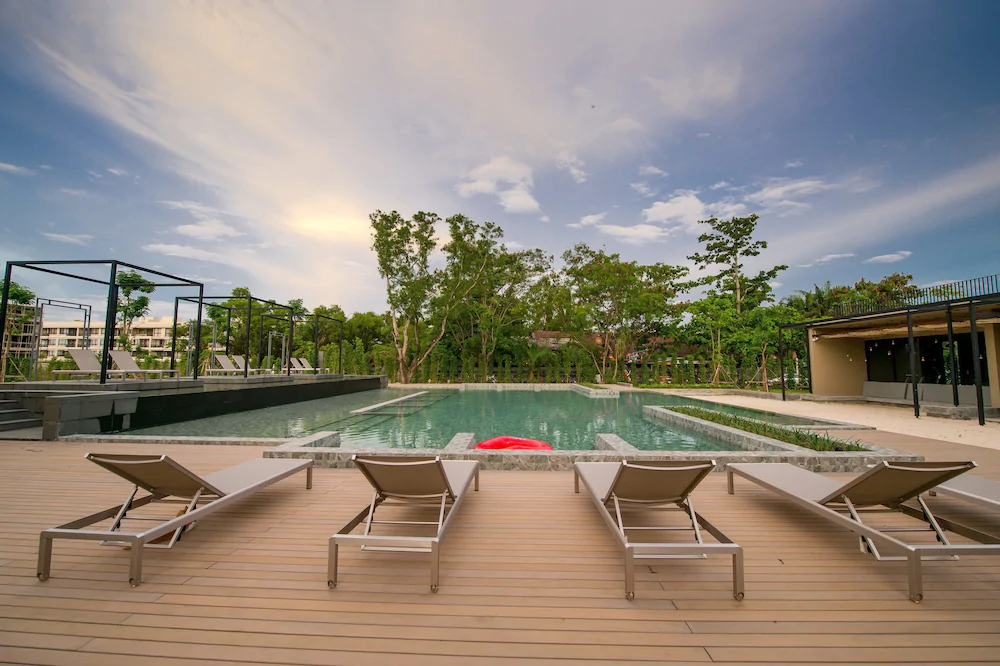 The Gallery Hotel Naiharn