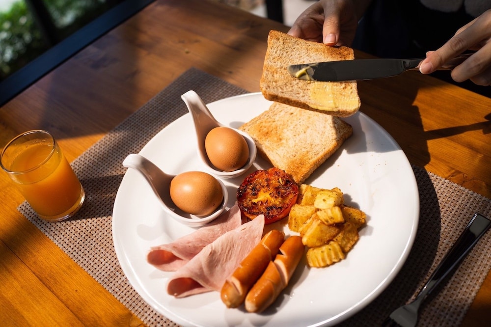 The Gallery Hotel Naiharn