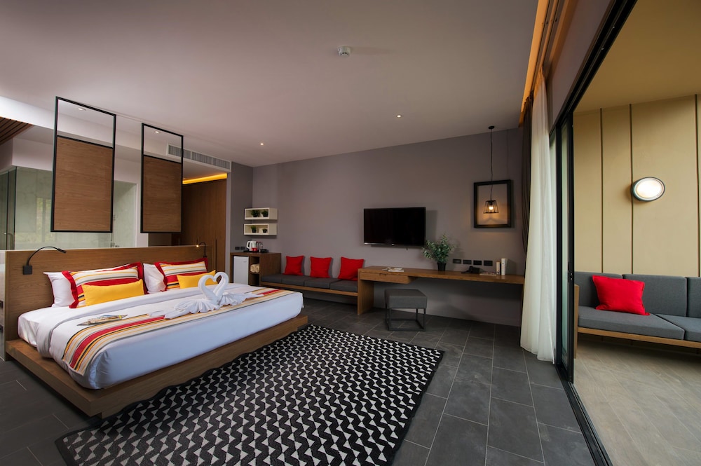 The Gallery Hotel Naiharn