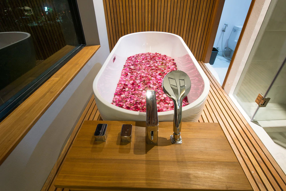 The Gallery Hotel Naiharn