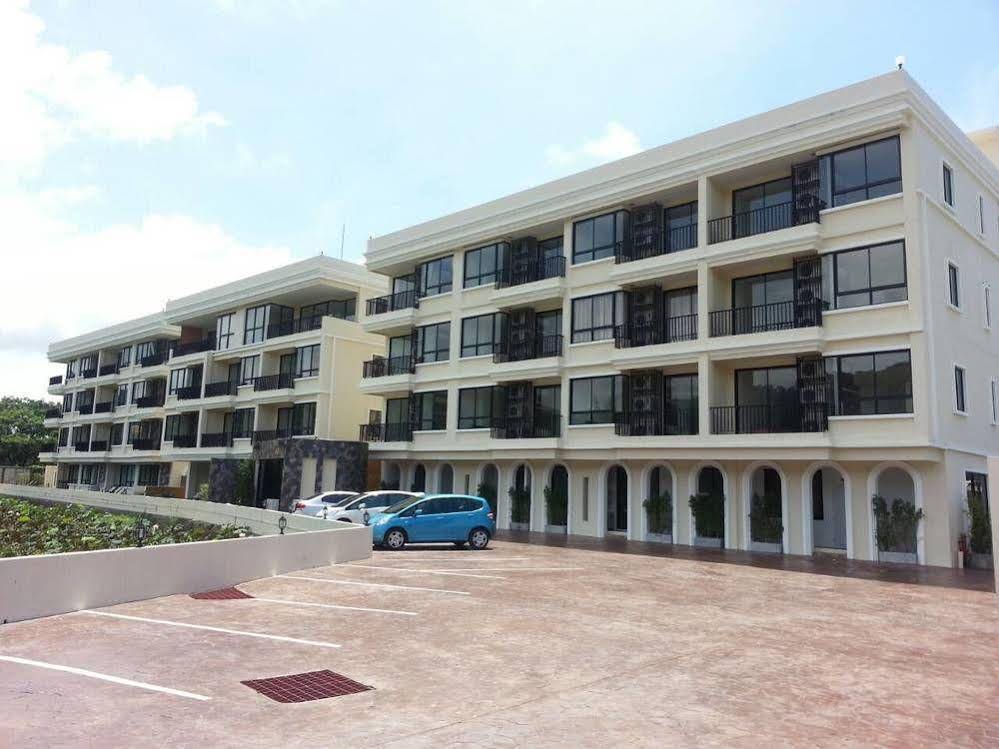 The Lago Apartments by Tropiclook