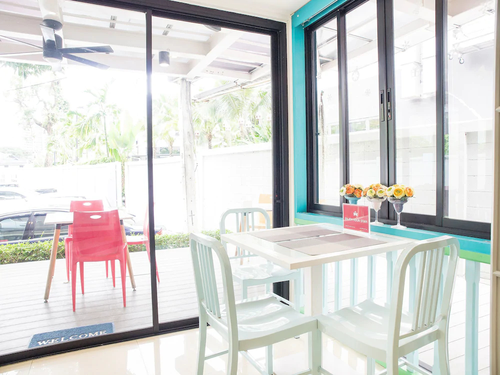 The Tint at Phuket Town by ZEN Rooms