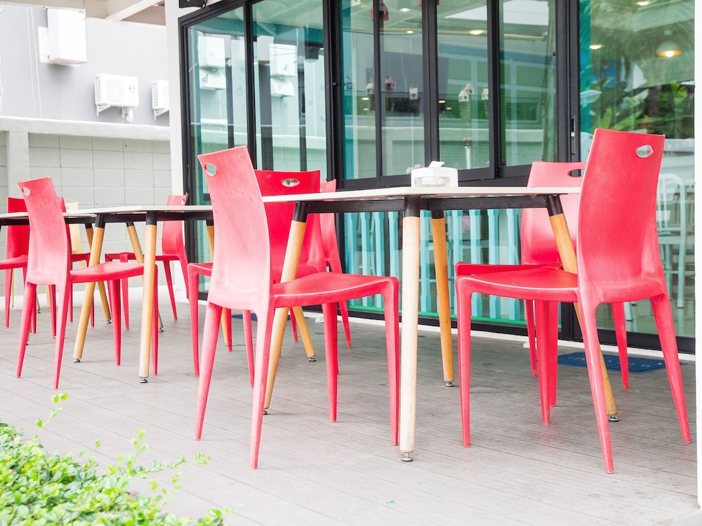 The Tint at Phuket Town by ZEN Rooms