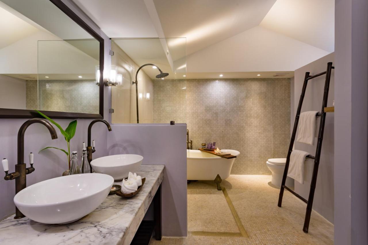 Barceló Coconut Island