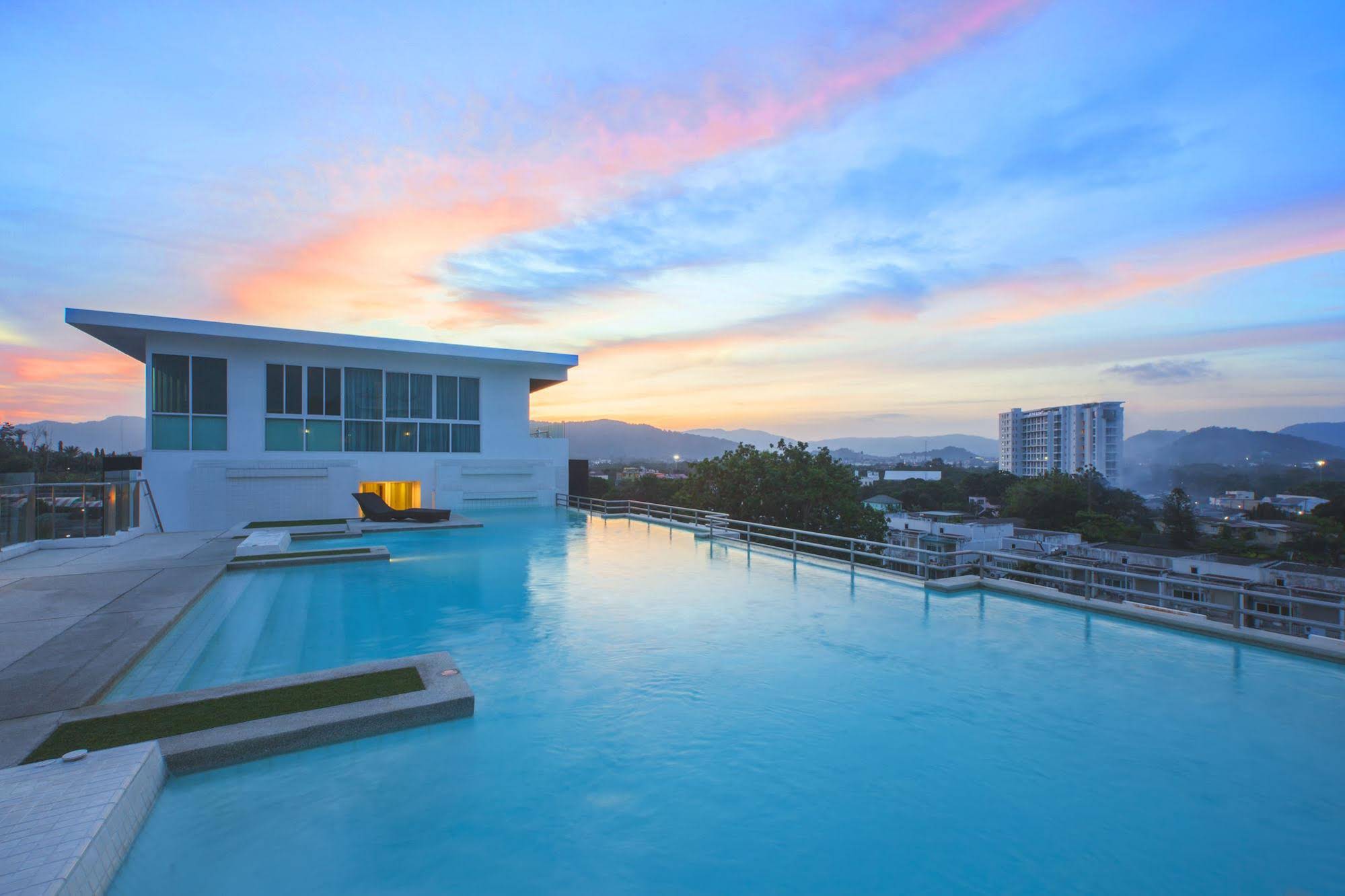 The Wide Condotel Phuket