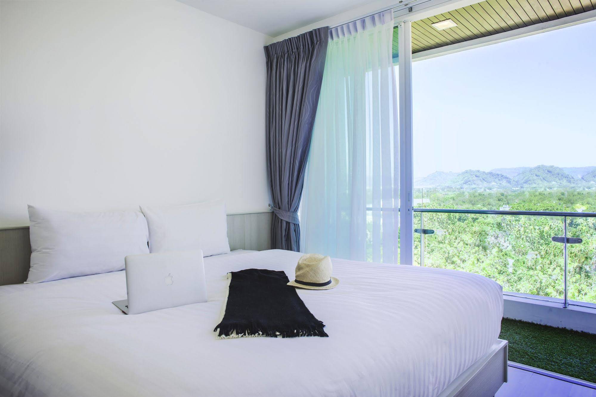 The Wide Condotel Phuket
