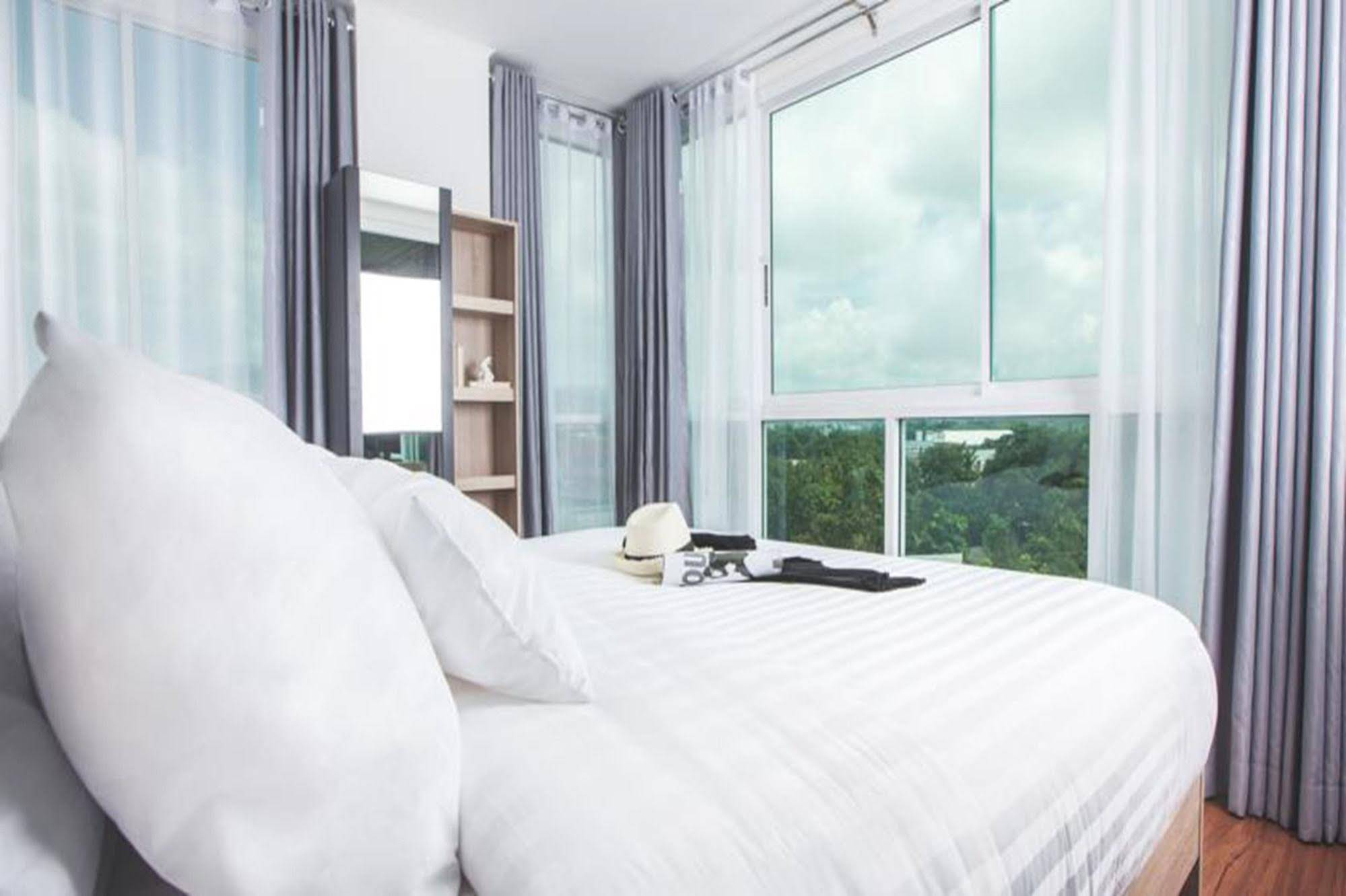 The Wide Condotel Phuket