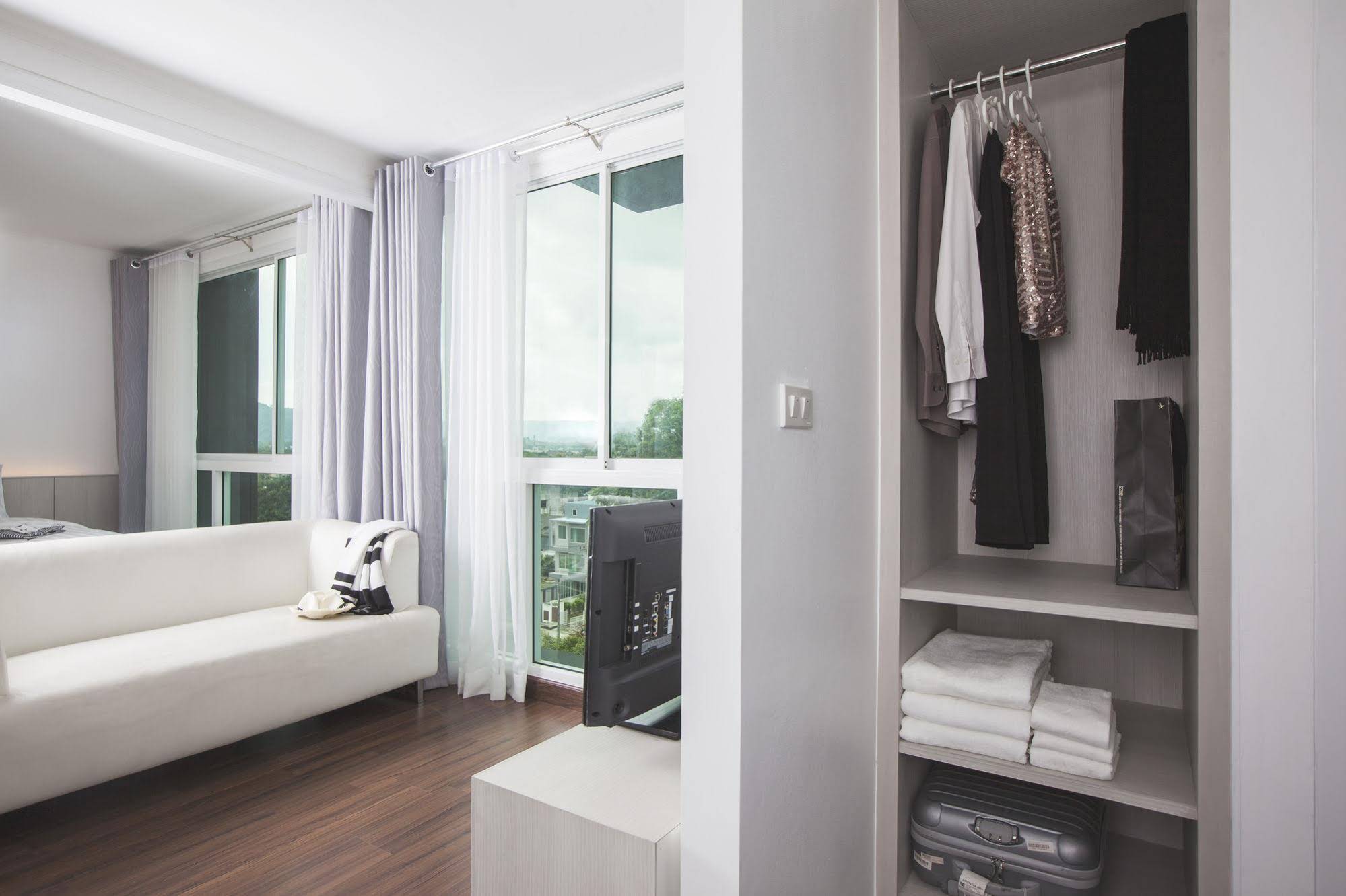 The Wide Condotel Phuket