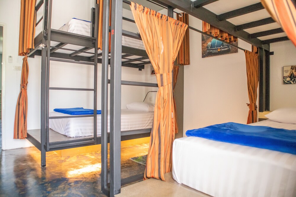 Tira Hostel @Chalong Phuket by Oyo Rooms
