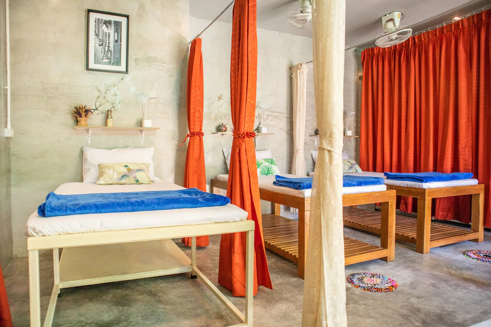 Tira Hostel @Chalong Phuket by Oyo Rooms