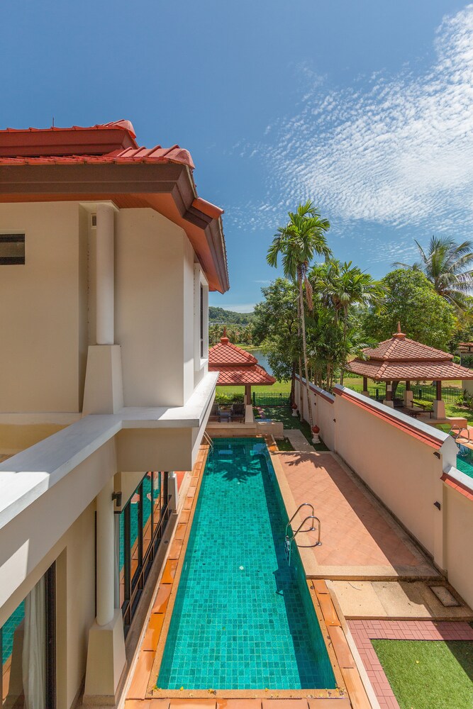 Villa Selaru by TropicLook