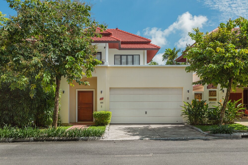 Villa Selaru by TropicLook