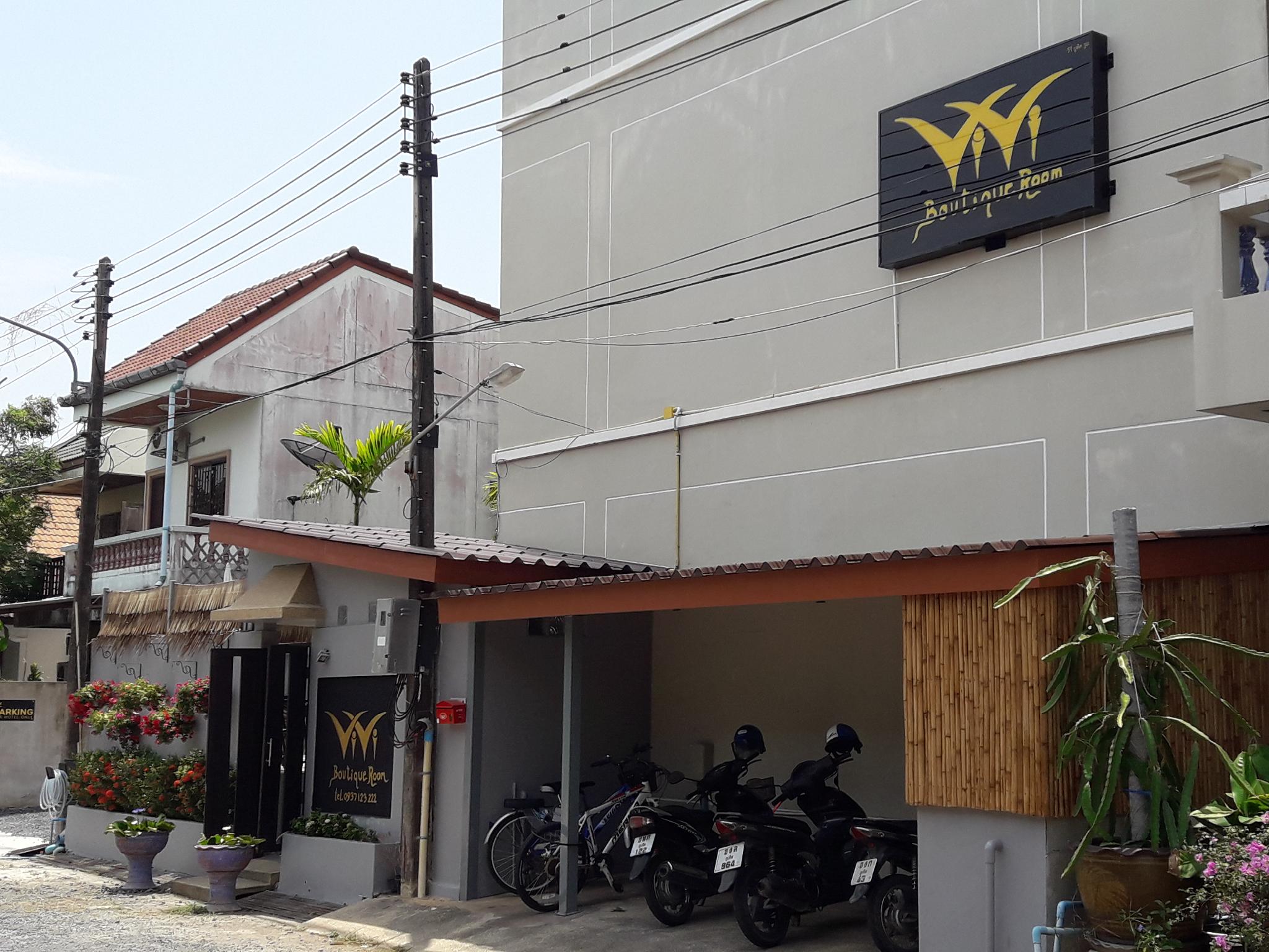 Vivi Boutique Room
