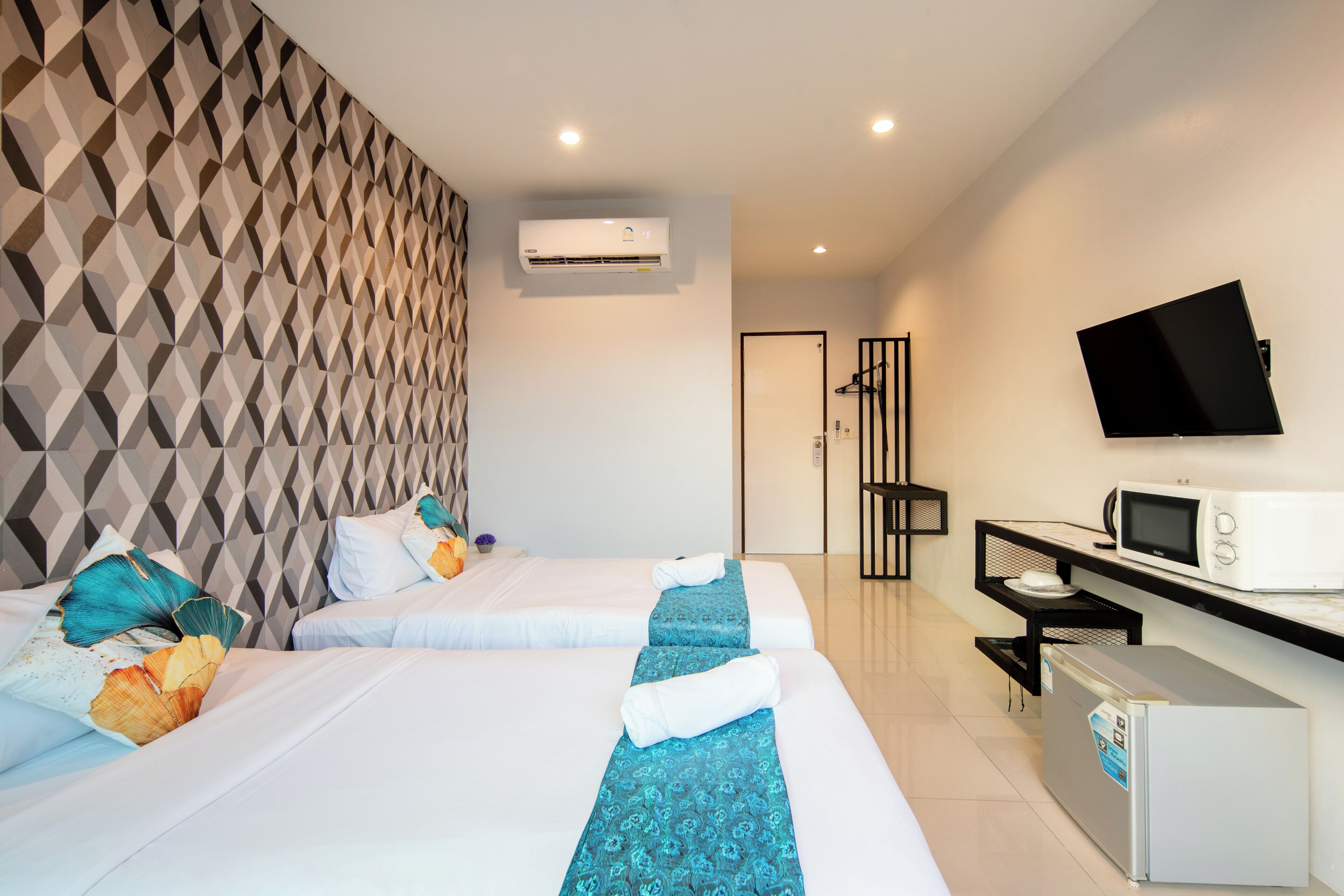 Chanakarn Pool Access Rawai