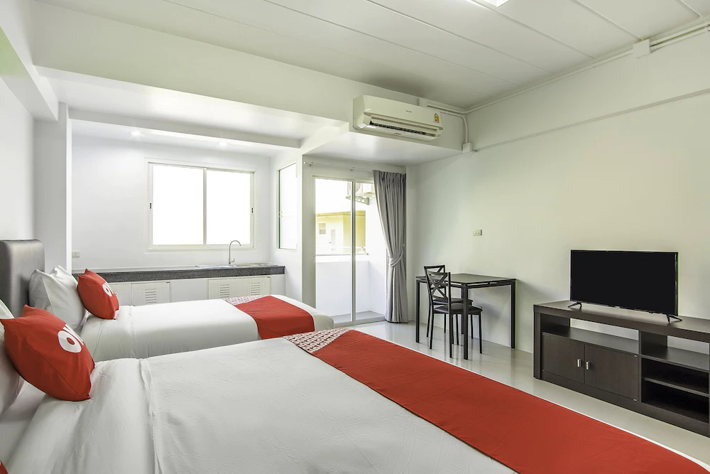 C W Mansion Phuket