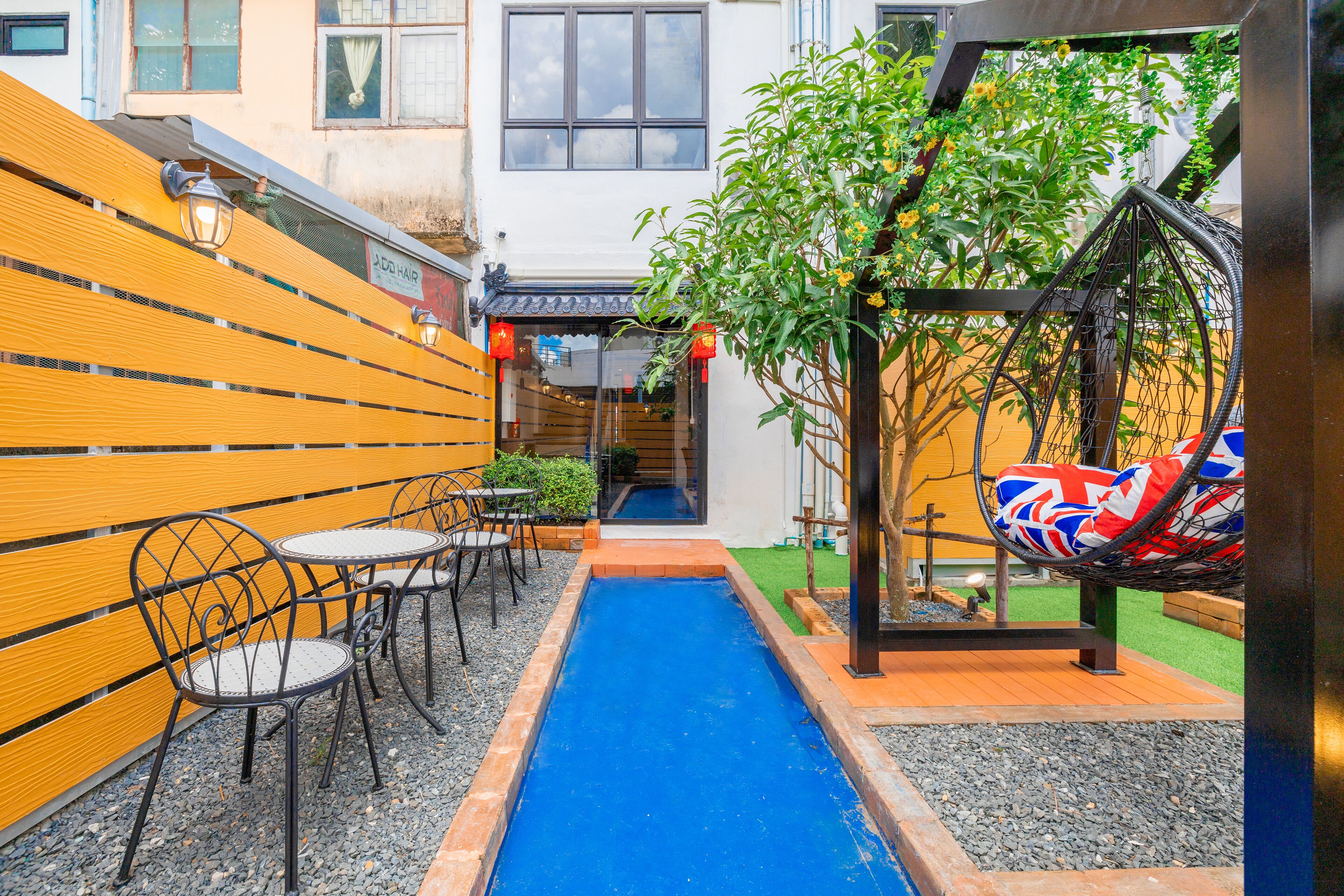Marco Polo Phuket Poshtel & Bistro