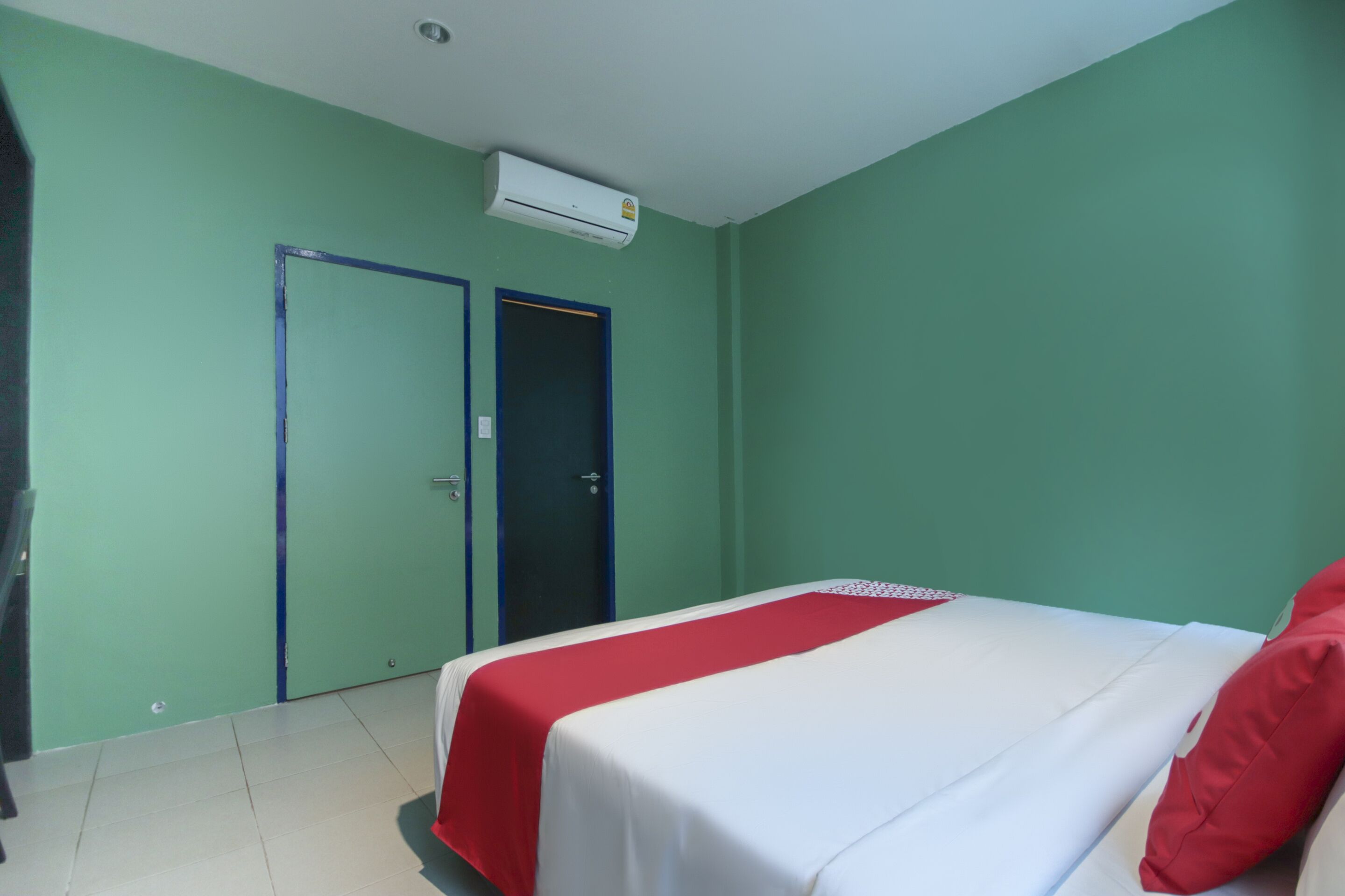 OYO 1162 Chalong Home Place