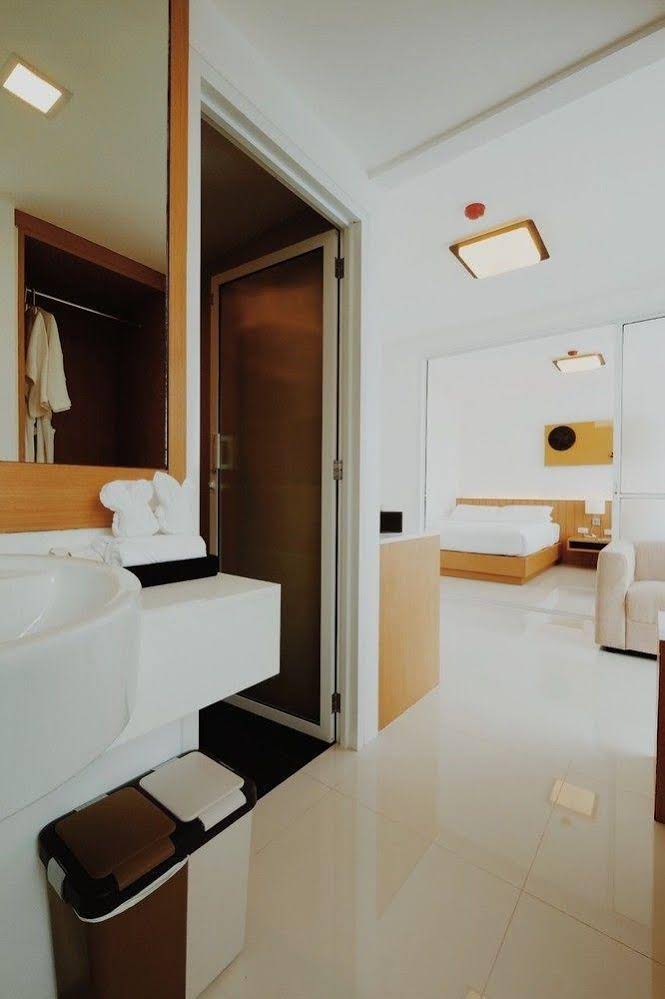 Modern Thai Suites